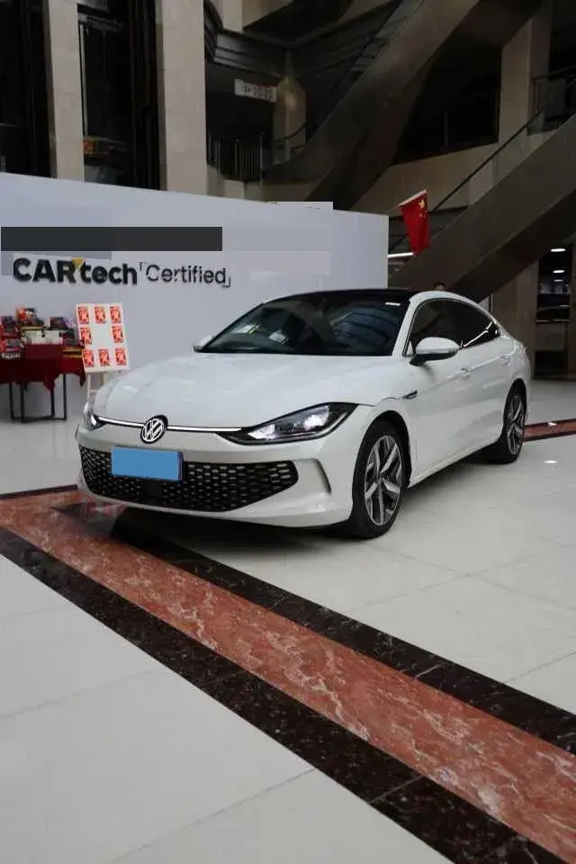 2023 VOLKSWAGEN LAMANDO view 1