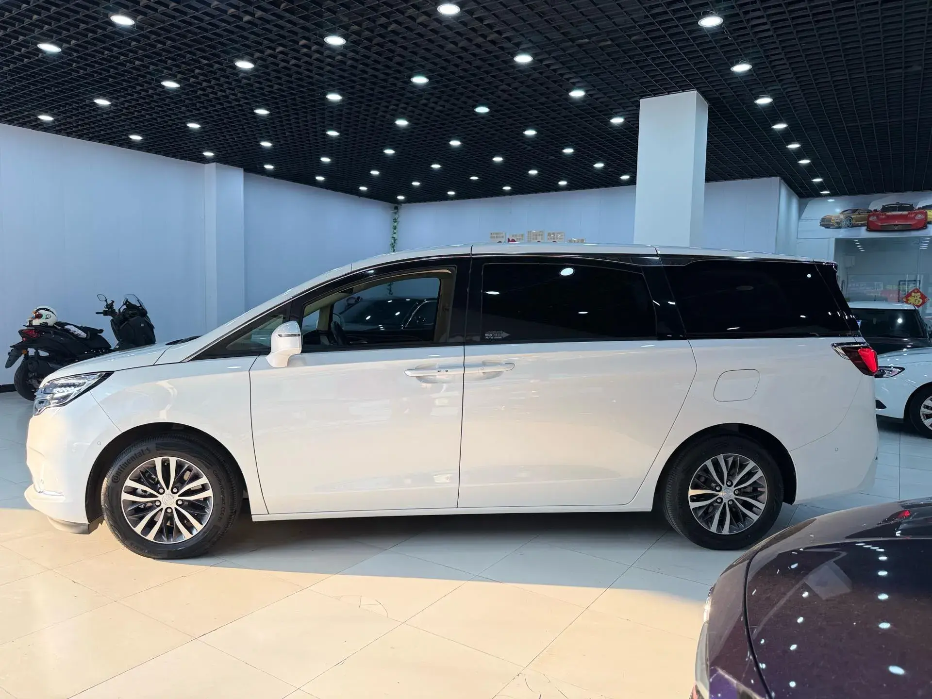 2022 BUICK GL8 thumbnail 3