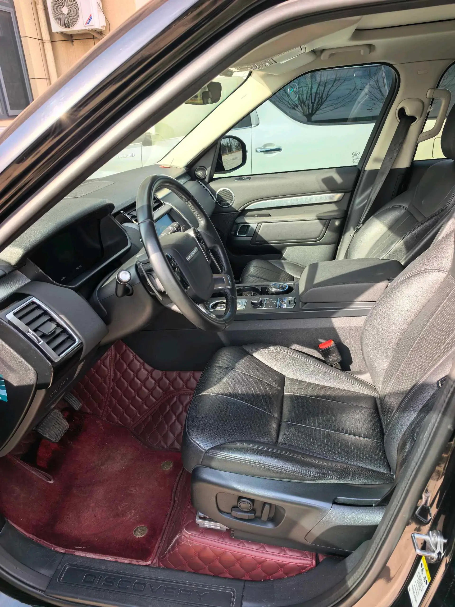 2020 LAND ROVER thumbnail 4