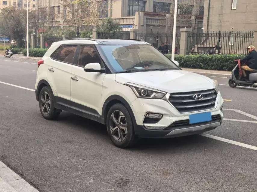 2015 HYUNDAI IX25 thumbnail 3