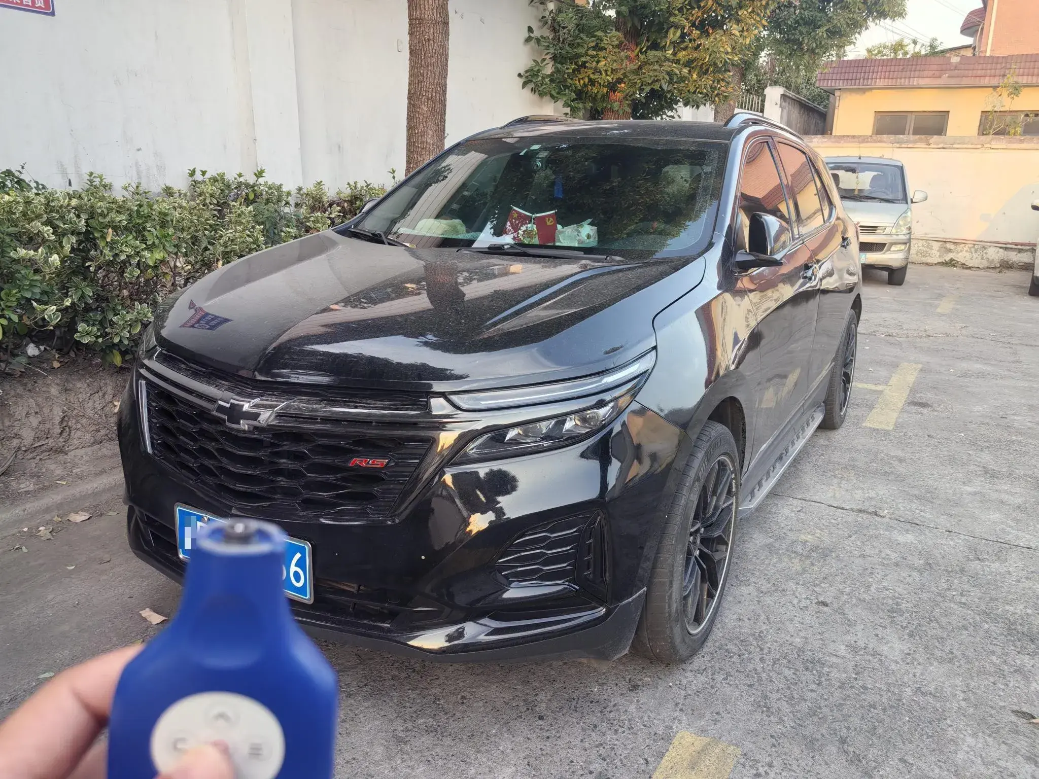 2021 CHEVROLET EQUINOX view 1