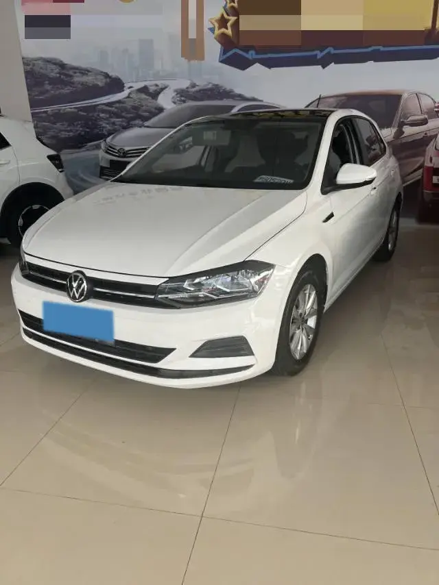 2023 VOLKSWAGEN POLO view 1