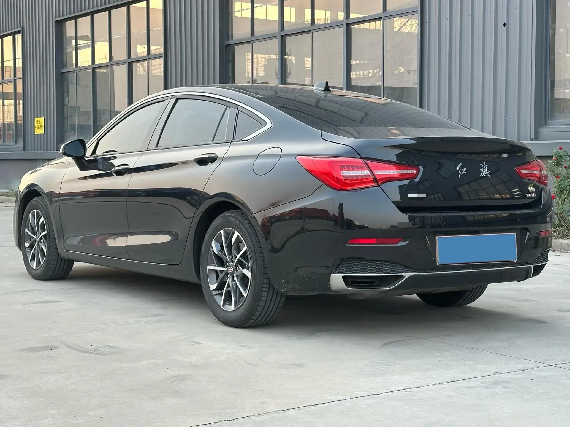 2020 HONGQI H5 thumbnail 4