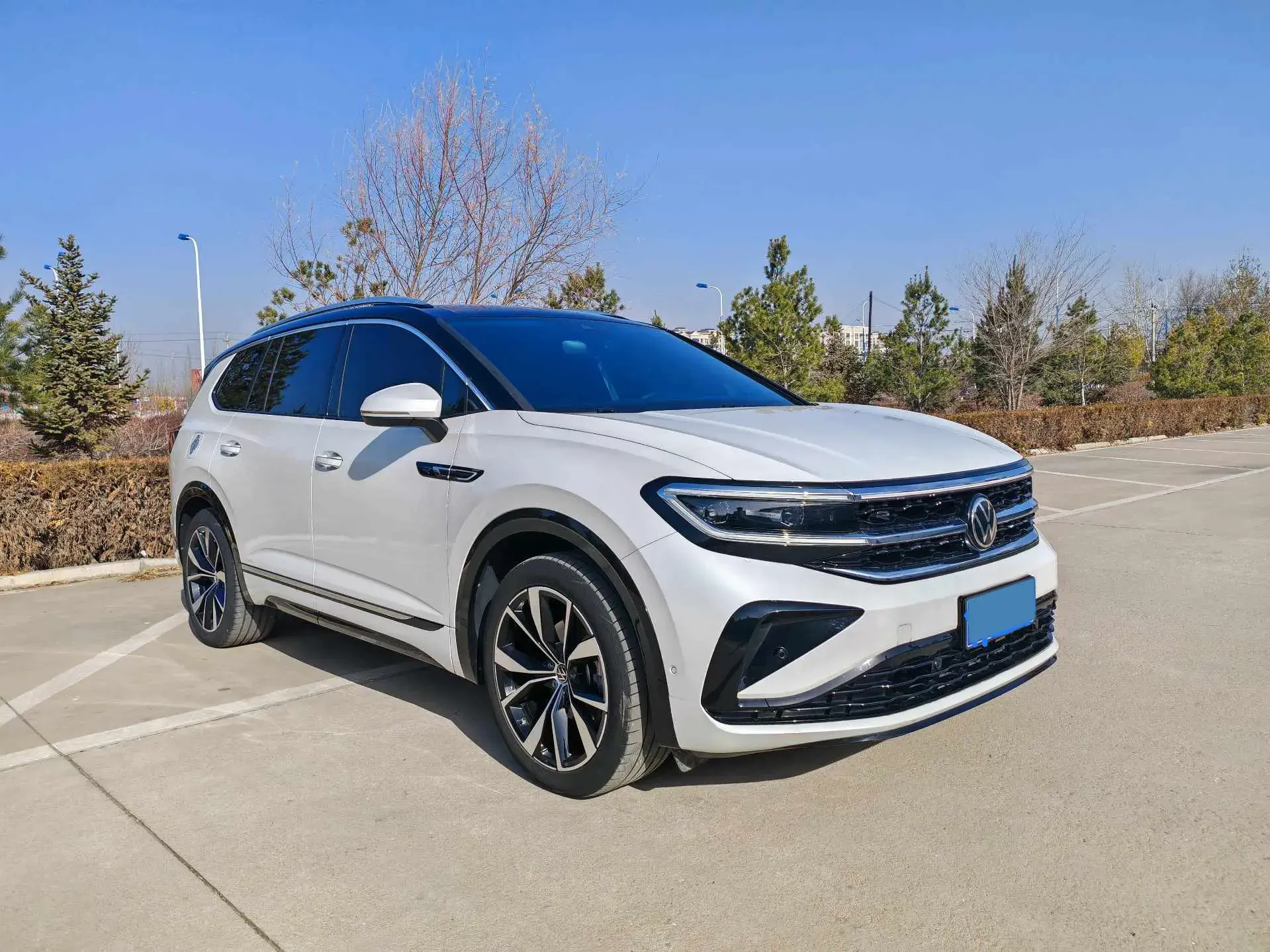 2021 VOLKSWAGEN TALAGON thumbnail 3