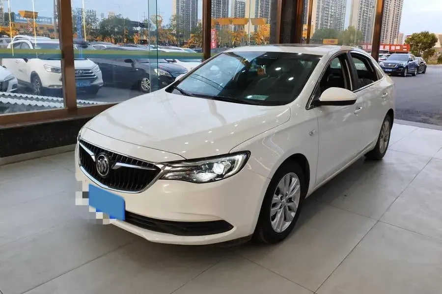 2021 BUICK EXCELLE view 1