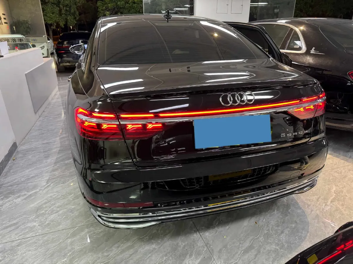 2025 Audi A8 3.0T 340HP V6 8AT,autocango,china used car exporter,china ev exporter,chinese used car exporter,chinese used ev exporter