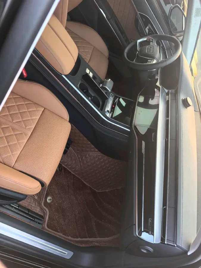 2025 Audi A8 3.0T 340HP V6 8AT,autocango,china used car exporter,china ev exporter,chinese used car exporter,chinese used ev exporter