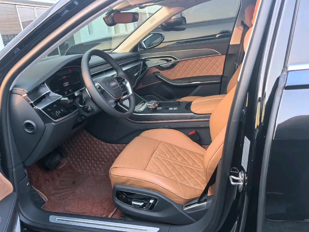 2025 Audi A8 3.0T 340HP V6 8AT,autocango,china used car exporter,china ev exporter,chinese used car exporter,chinese used ev exporter