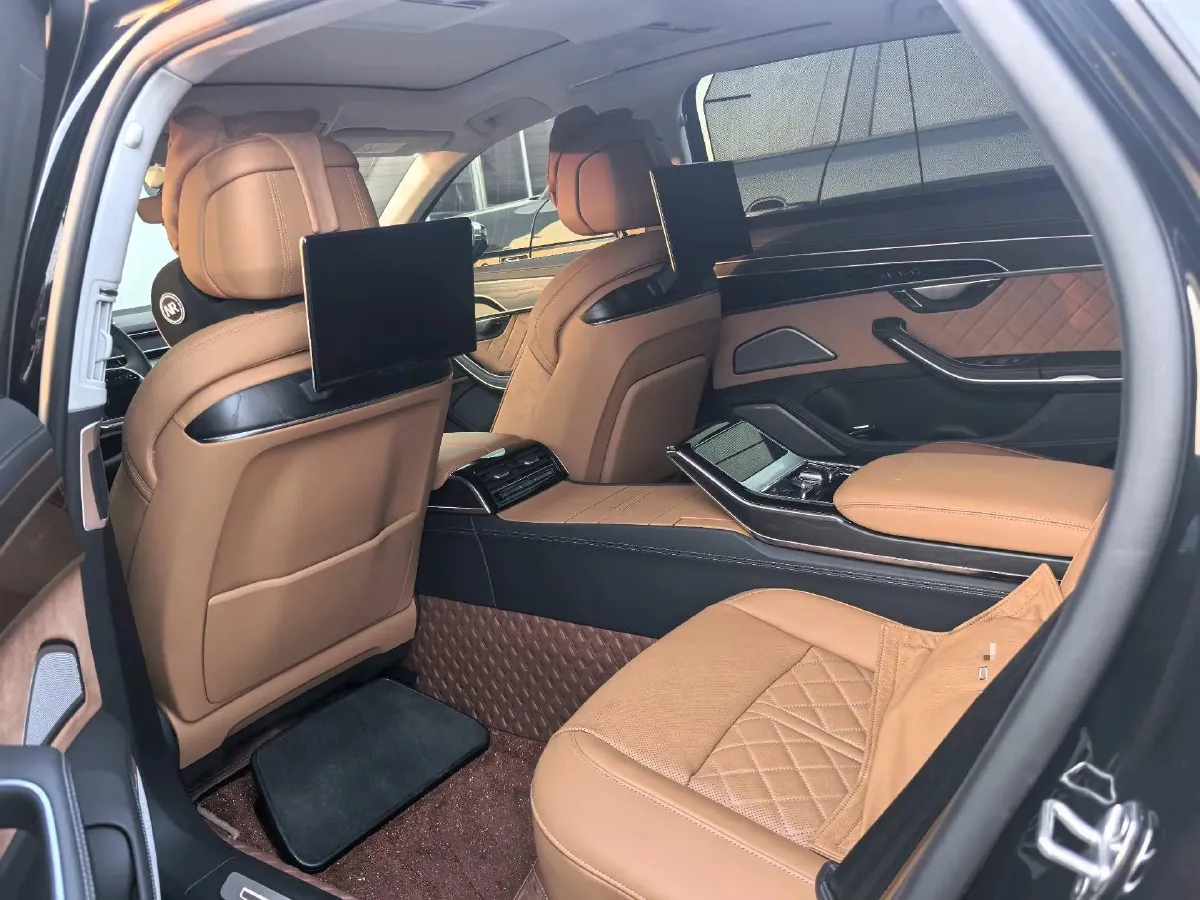 2025 Audi A8 3.0T 340HP V6 8AT,autocango,china used car exporter,china ev exporter,chinese used car exporter,chinese used ev exporter