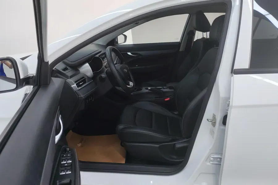 2021 Geely Emgrand 1.5L 109HP L4 5MT,autocango,china used car exporter,china ev exporter,chinese used car exporter,chinese used ev exporter