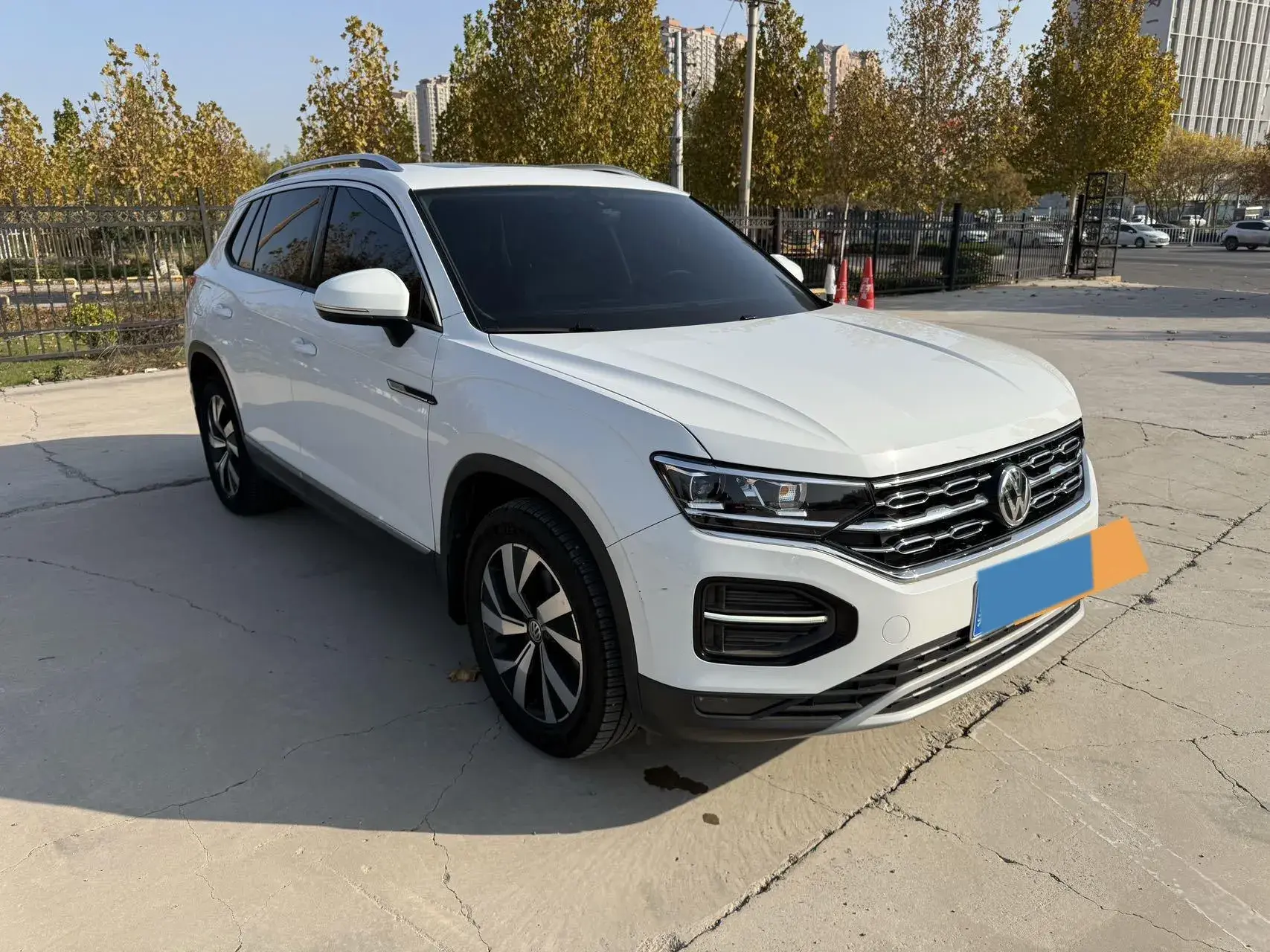 2021 VOLKSWAGEN TAYRON thumbnail 2