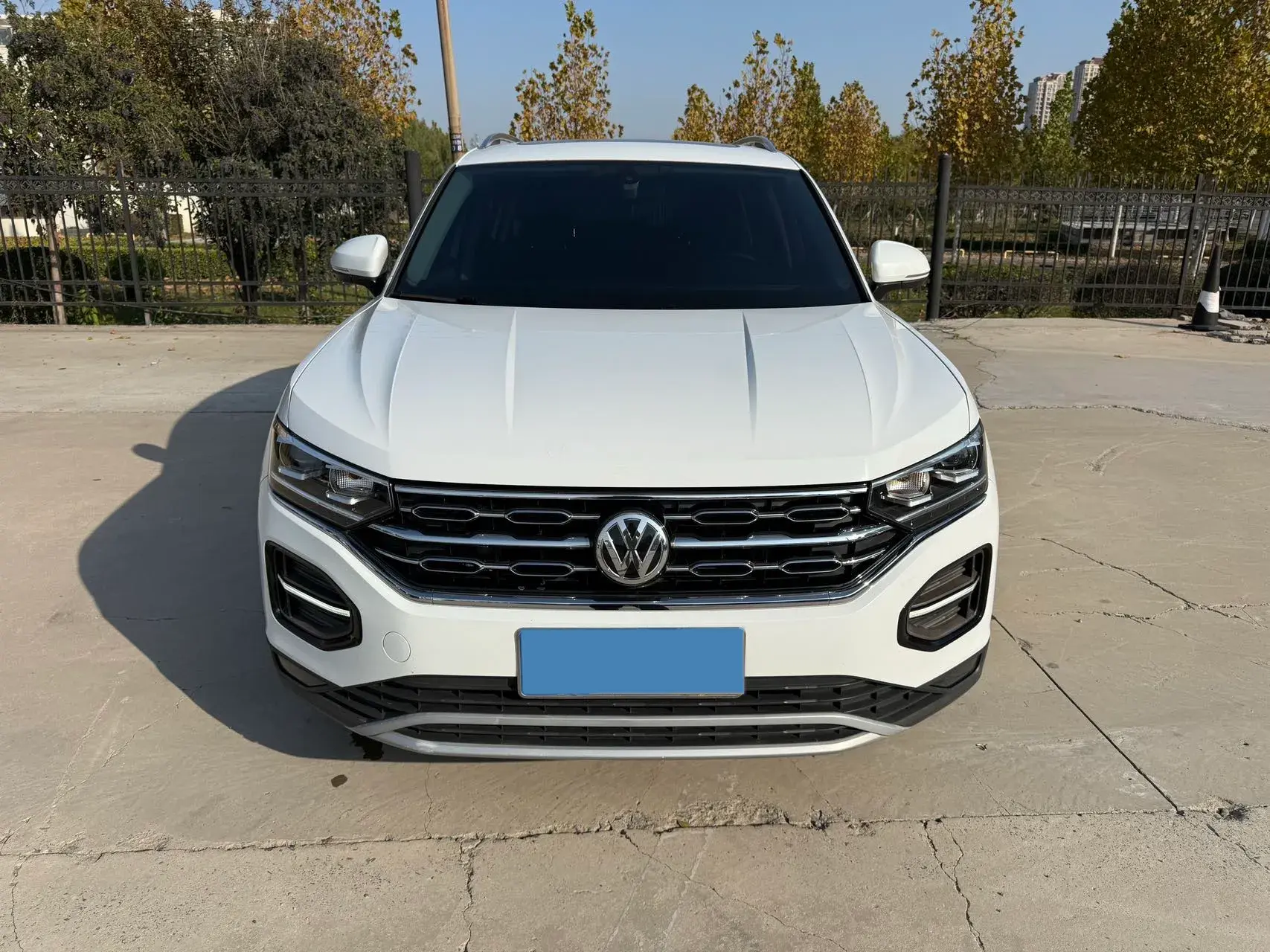 2021 VOLKSWAGEN TAYRON thumbnail 3