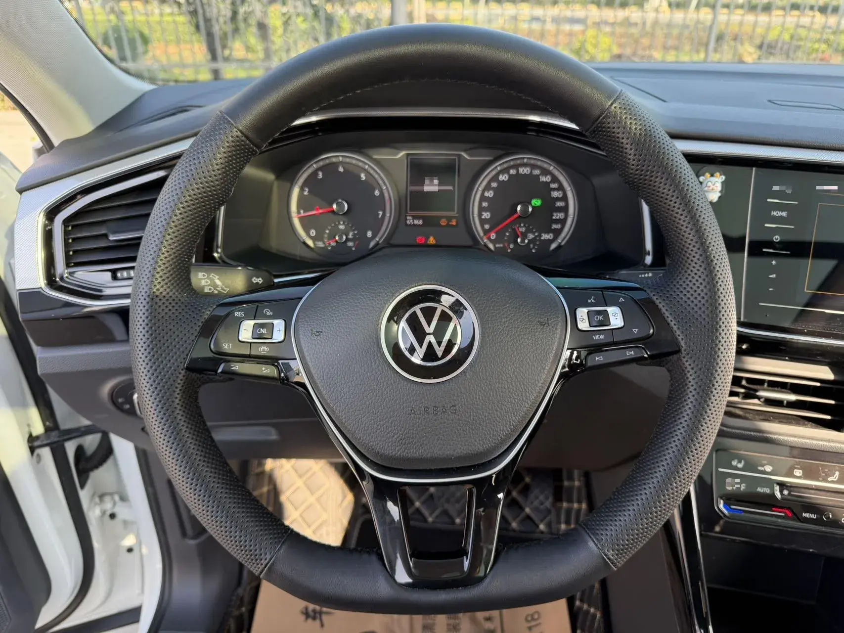 2021 VOLKSWAGEN TAYRON thumbnail 4