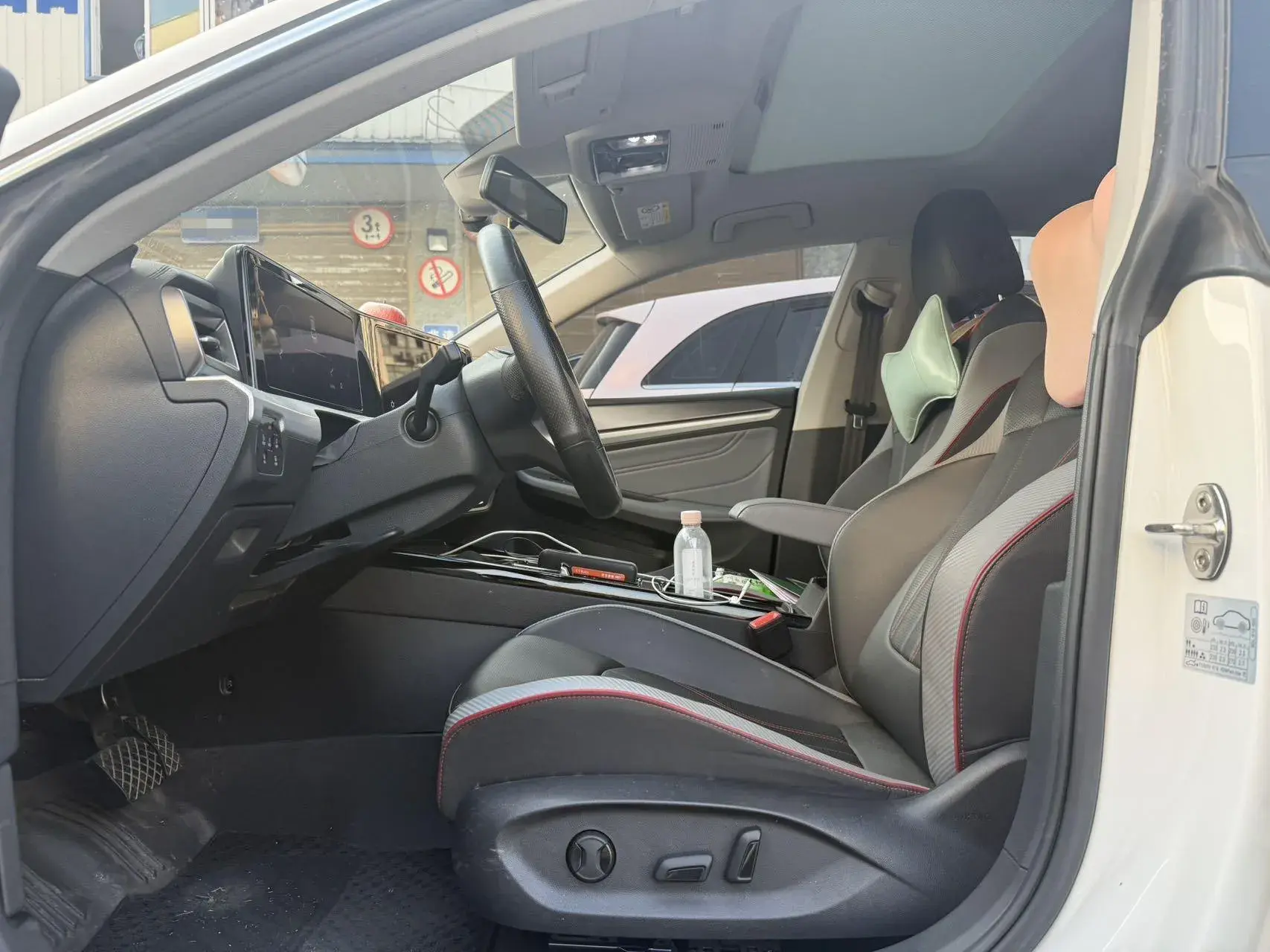 2022 VOLKSWAGEN LAMANDO thumbnail 4