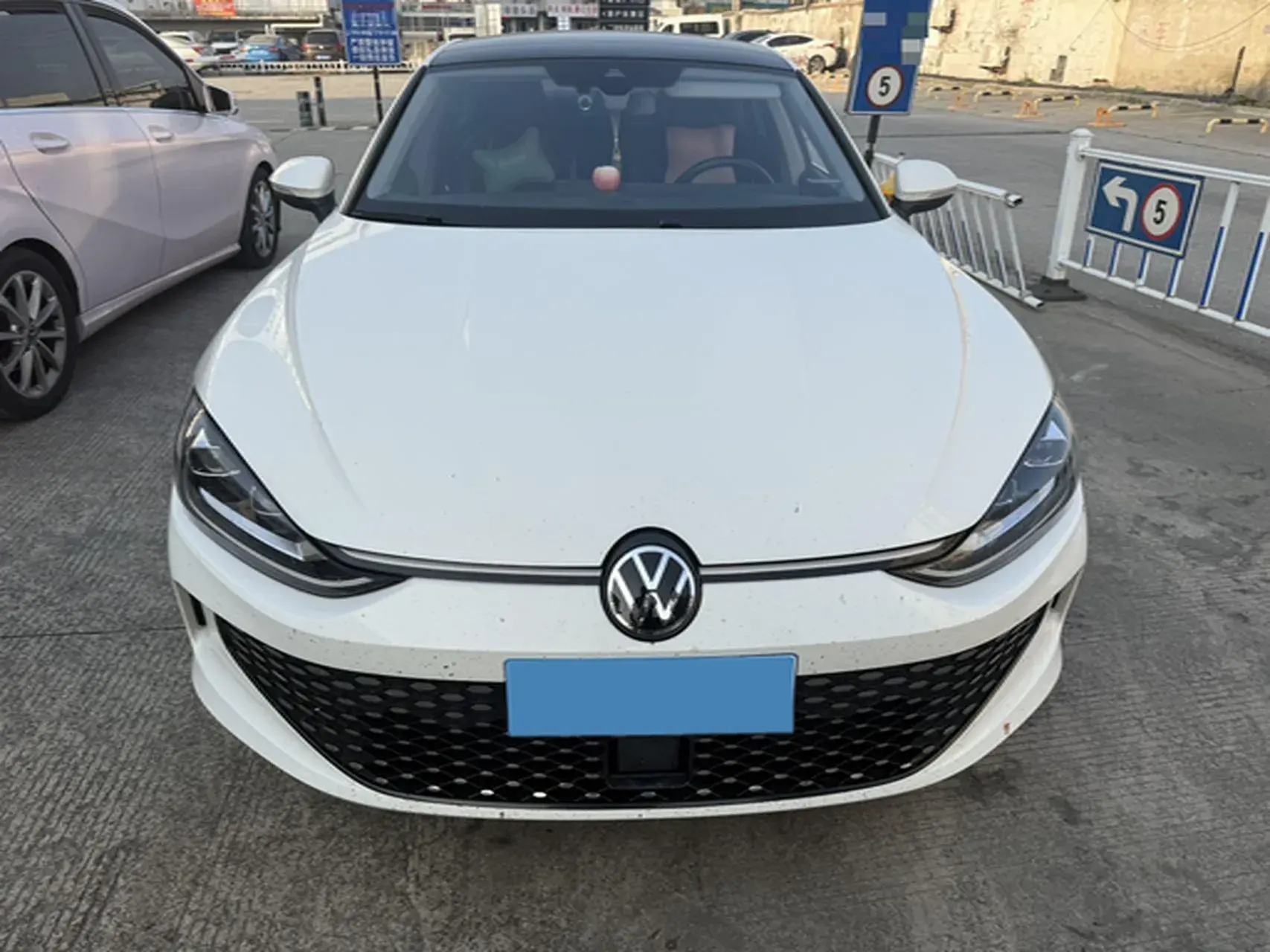 2022 VOLKSWAGEN LAMANDO thumbnail 2