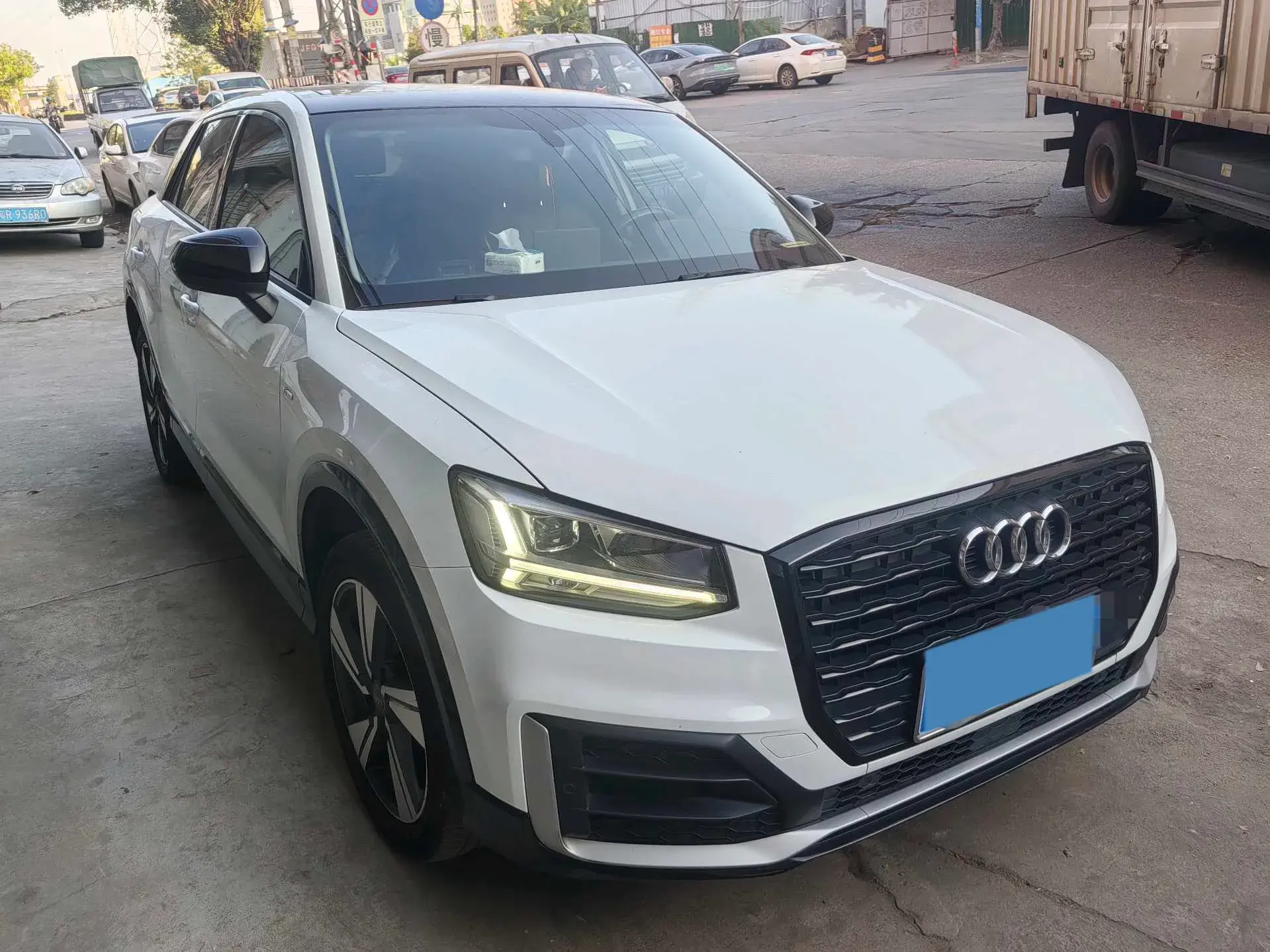 2020 AUDI Q2L thumbnail 2