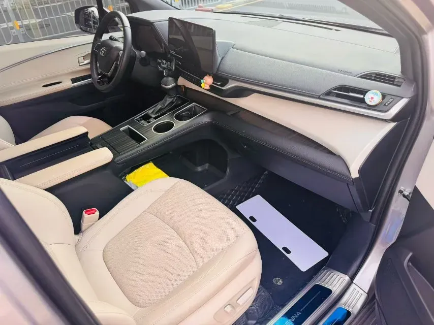 2023 Toyota Sienna 2.5L 189HP L4 E-CVT Hybrid,autocango,china used car exporter,china ev exporter,chinese used car exporter,chinese used ev exporter