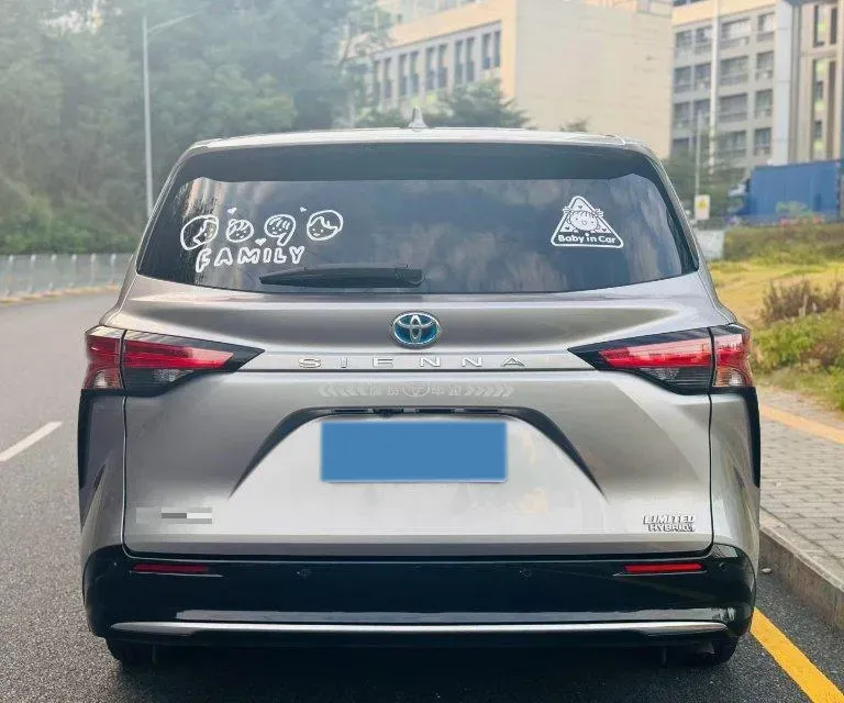 2023 Toyota Sienna 2.5L 189HP L4 E-CVT Hybrid,autocango,china used car exporter,china ev exporter,chinese used car exporter,chinese used ev exporter