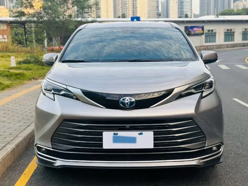 2023 Toyota Sienna 2.5L 189HP L4 E-CVT Hybrid,autocango,china used car exporter,china ev exporter,chinese used car exporter,chinese used ev exporter
