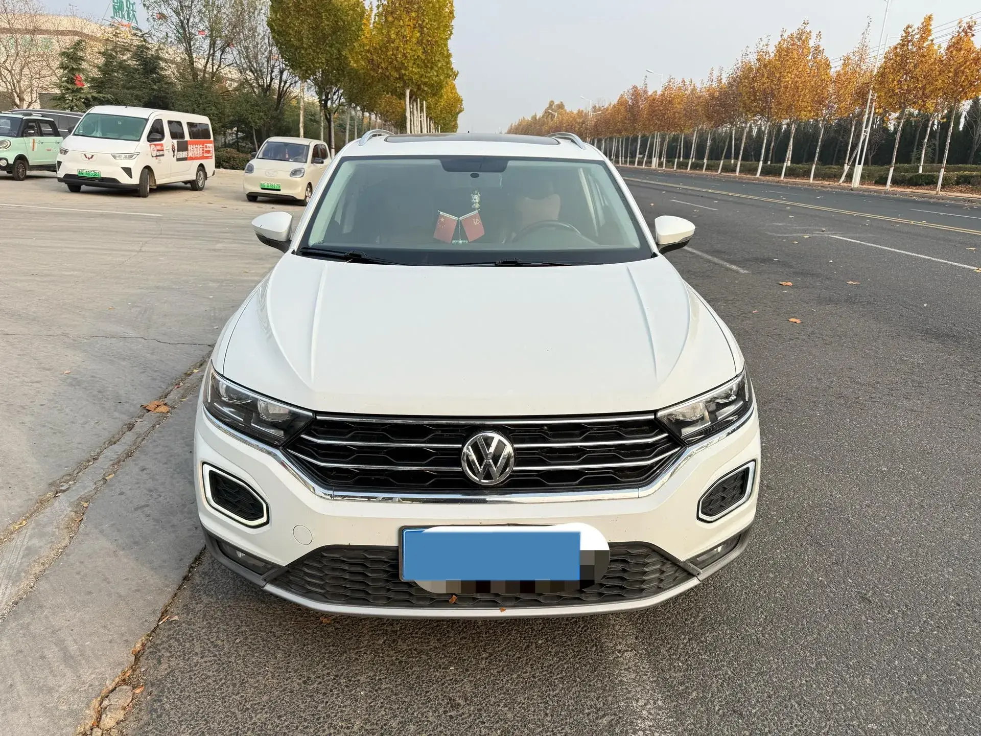 2020 VOLKSWAGEN T-ROC thumbnail 3