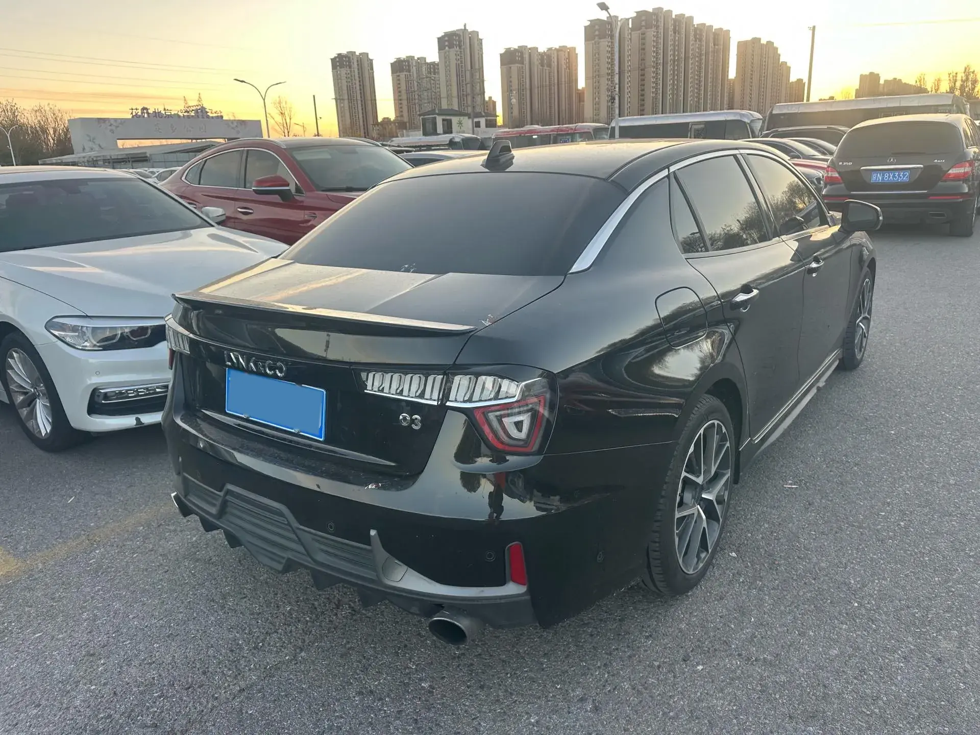 2018 LYNK&CO 03 thumbnail 3