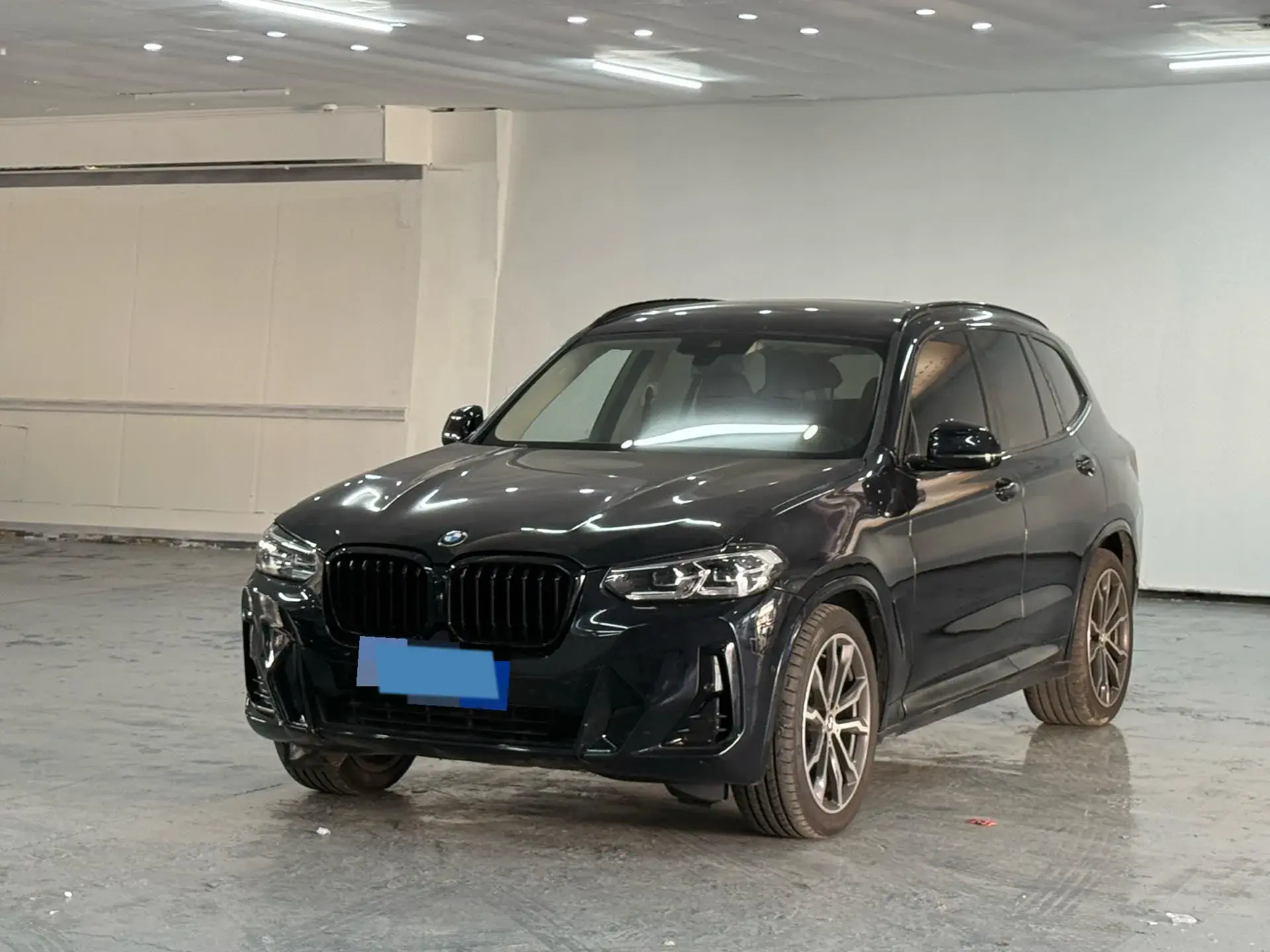 2023 BMW X3 view 1