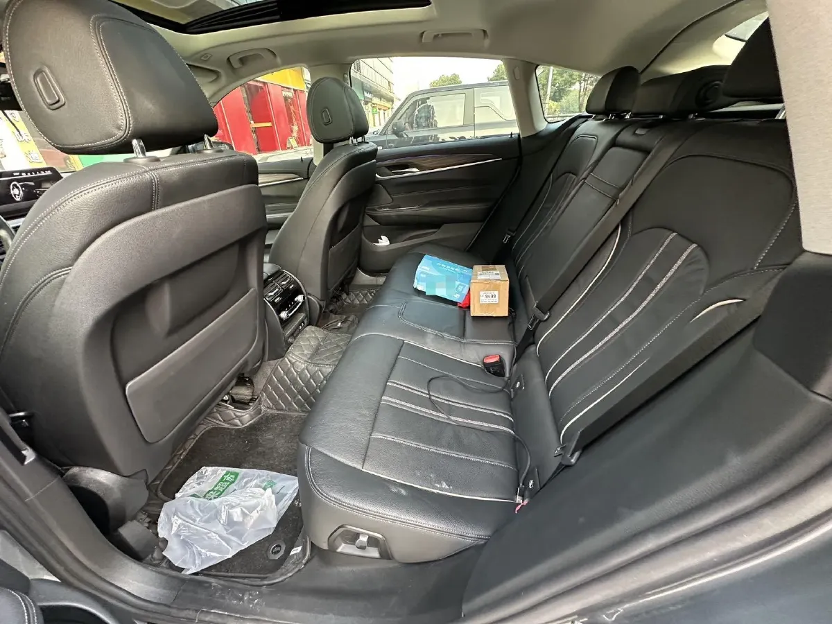 2021 BMW 6 Series GT 2.0T 258HP L4 8AT,autocango,china used car exporter,china ev exporter,chinese used car exporter,chinese used ev exporter