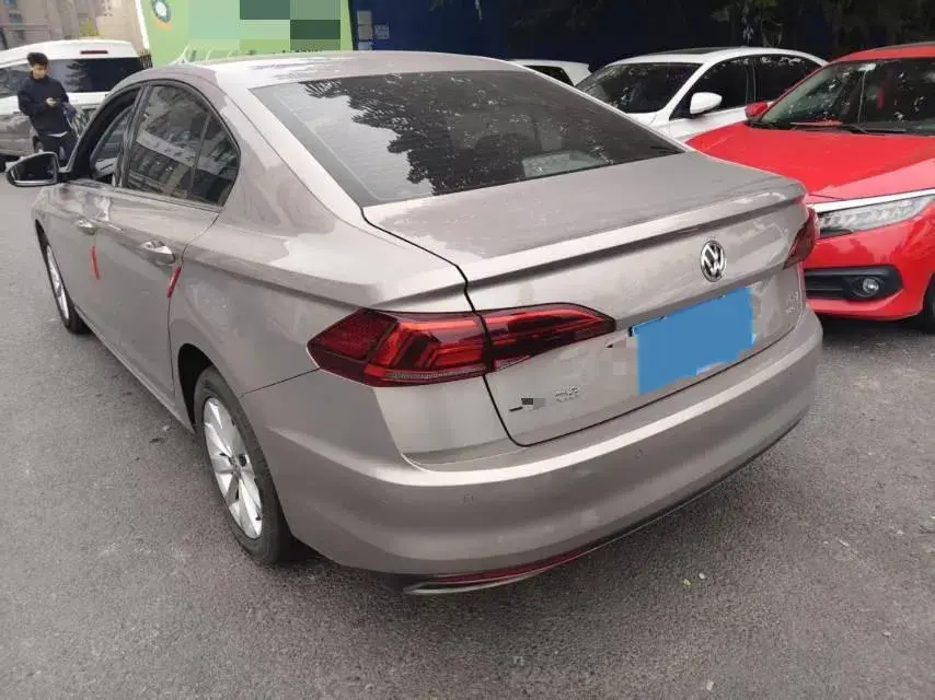 2020 VOLKSWAGEN BORA thumbnail 4