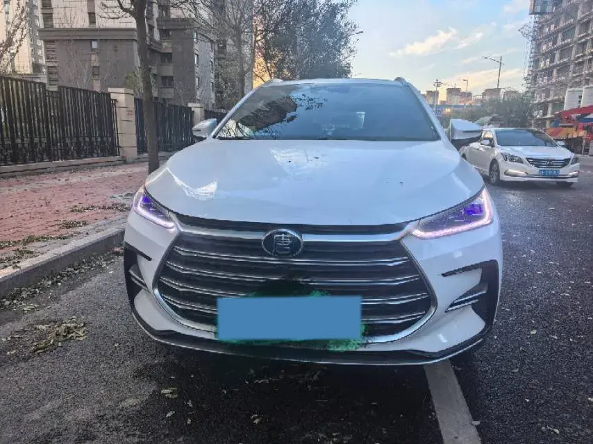 2021 BYD TANG thumbnail 2