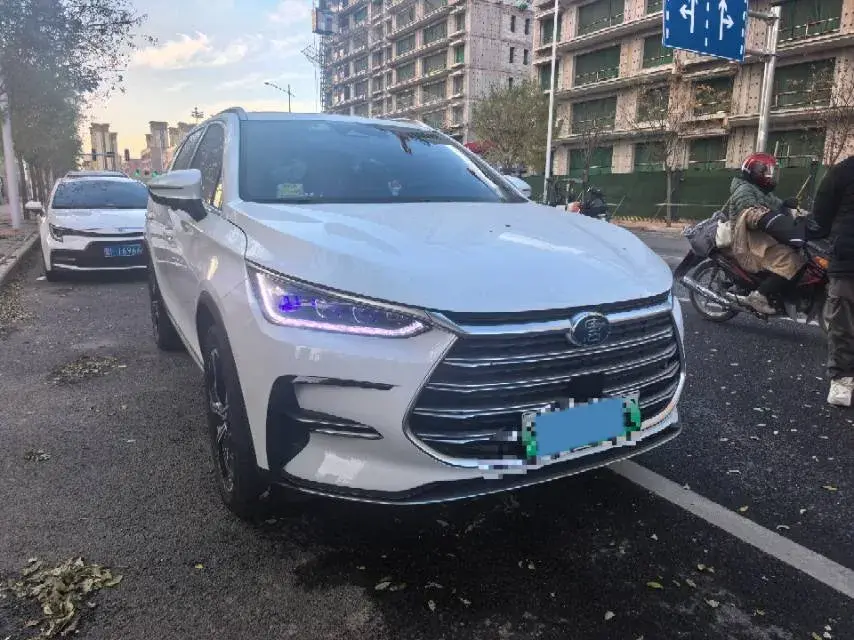 2021 BYD TANG thumbnail 3