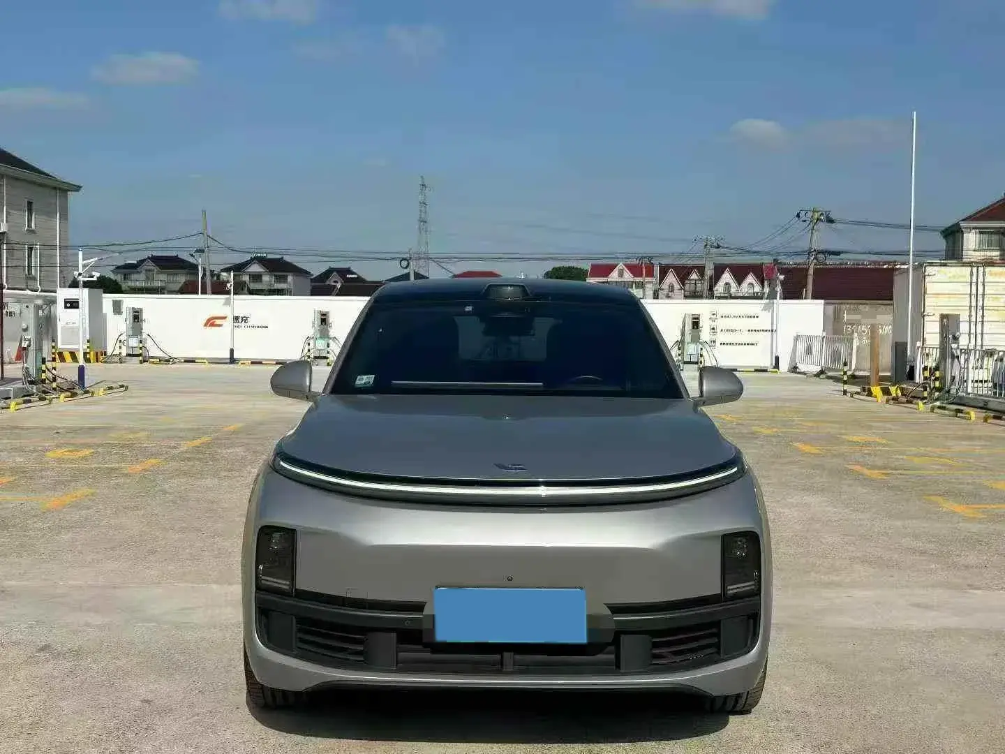 2022 LI L9 thumbnail 2