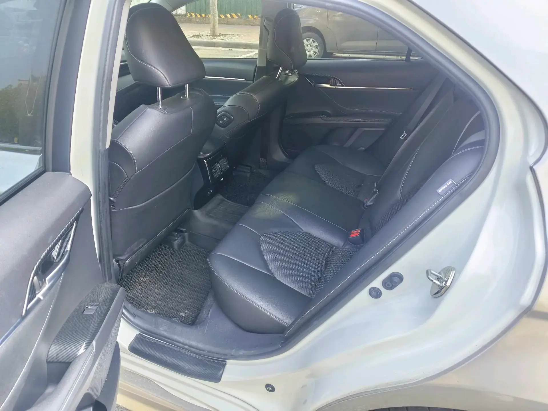 2021 TOYOTA CAMRY thumbnail 3