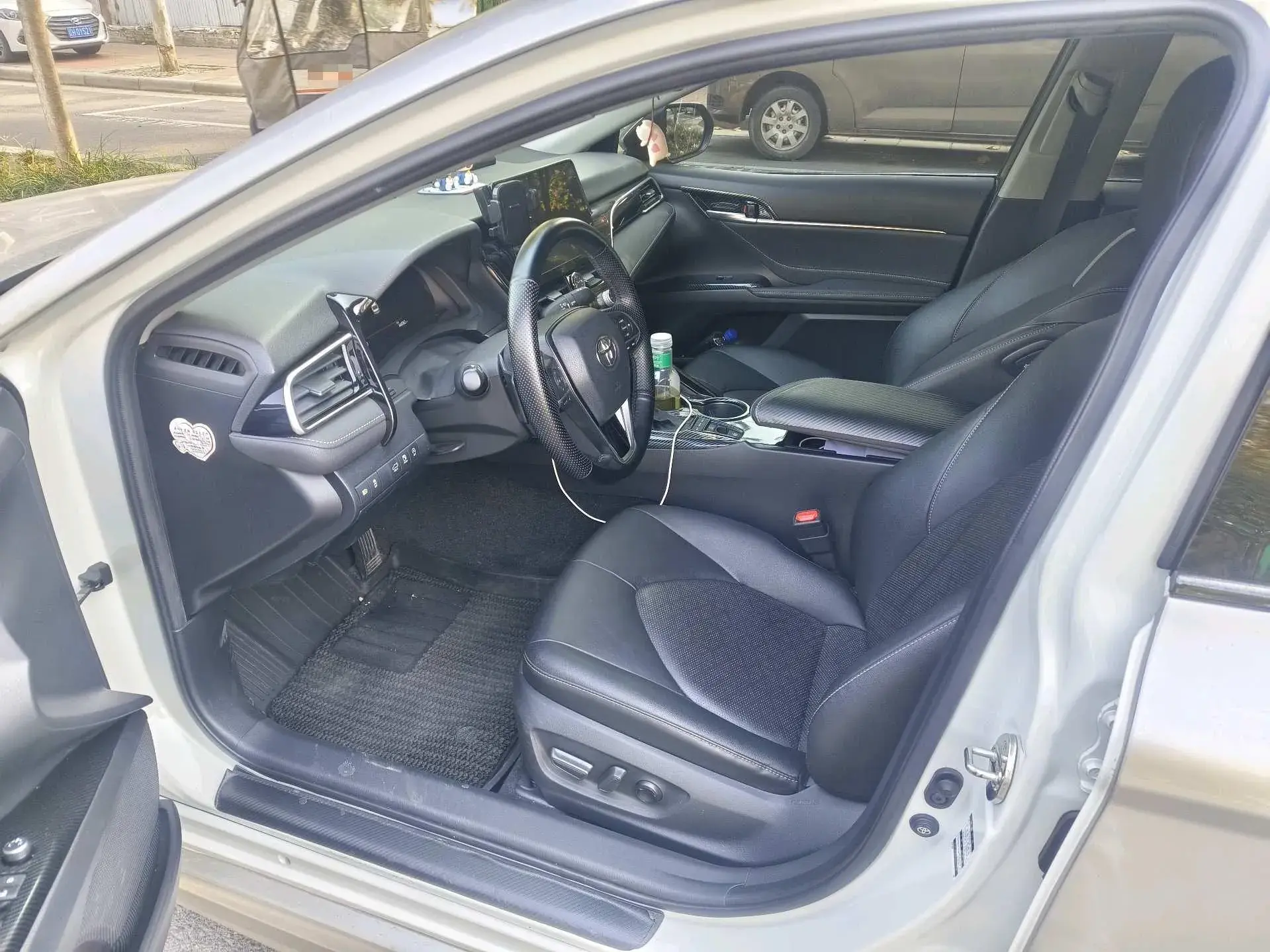 2021 TOYOTA CAMRY thumbnail 4