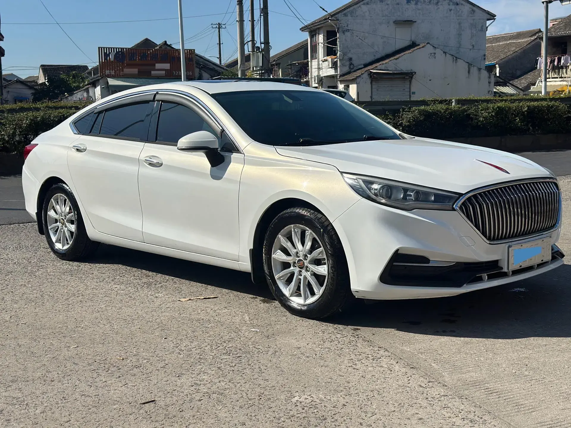 2019 HONGQI H5 thumbnail 2