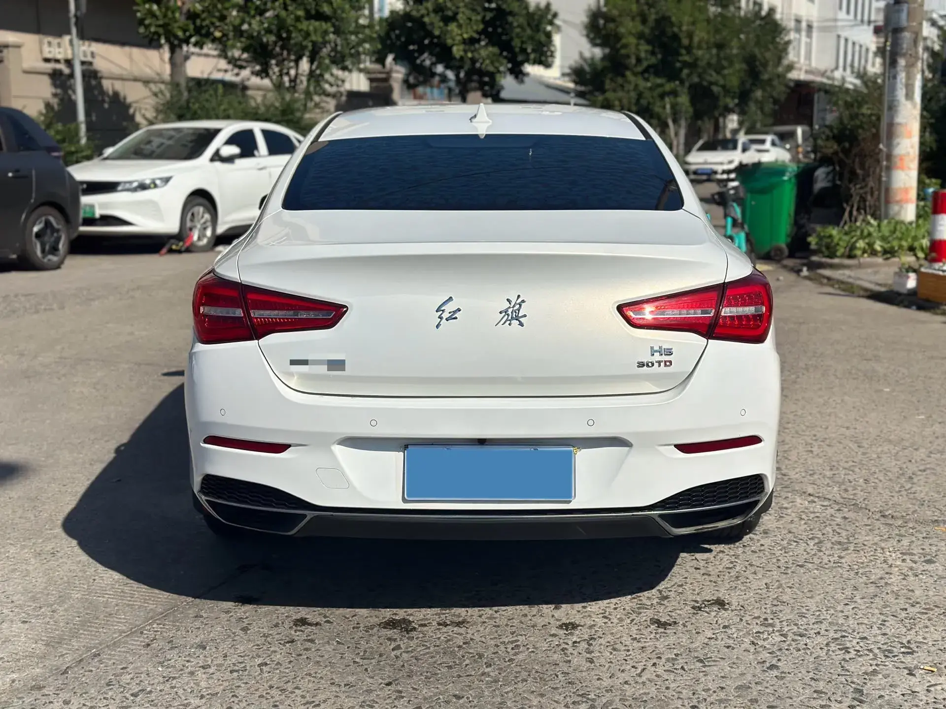 2019 HONGQI H5 thumbnail 4