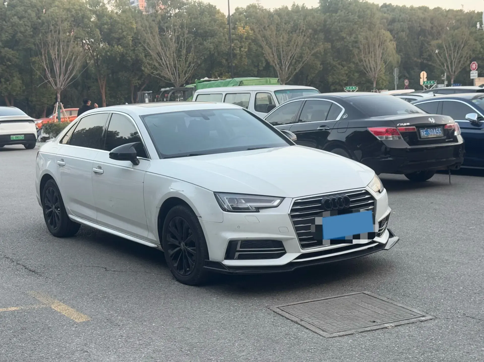 2019 AUDI A4L thumbnail 3