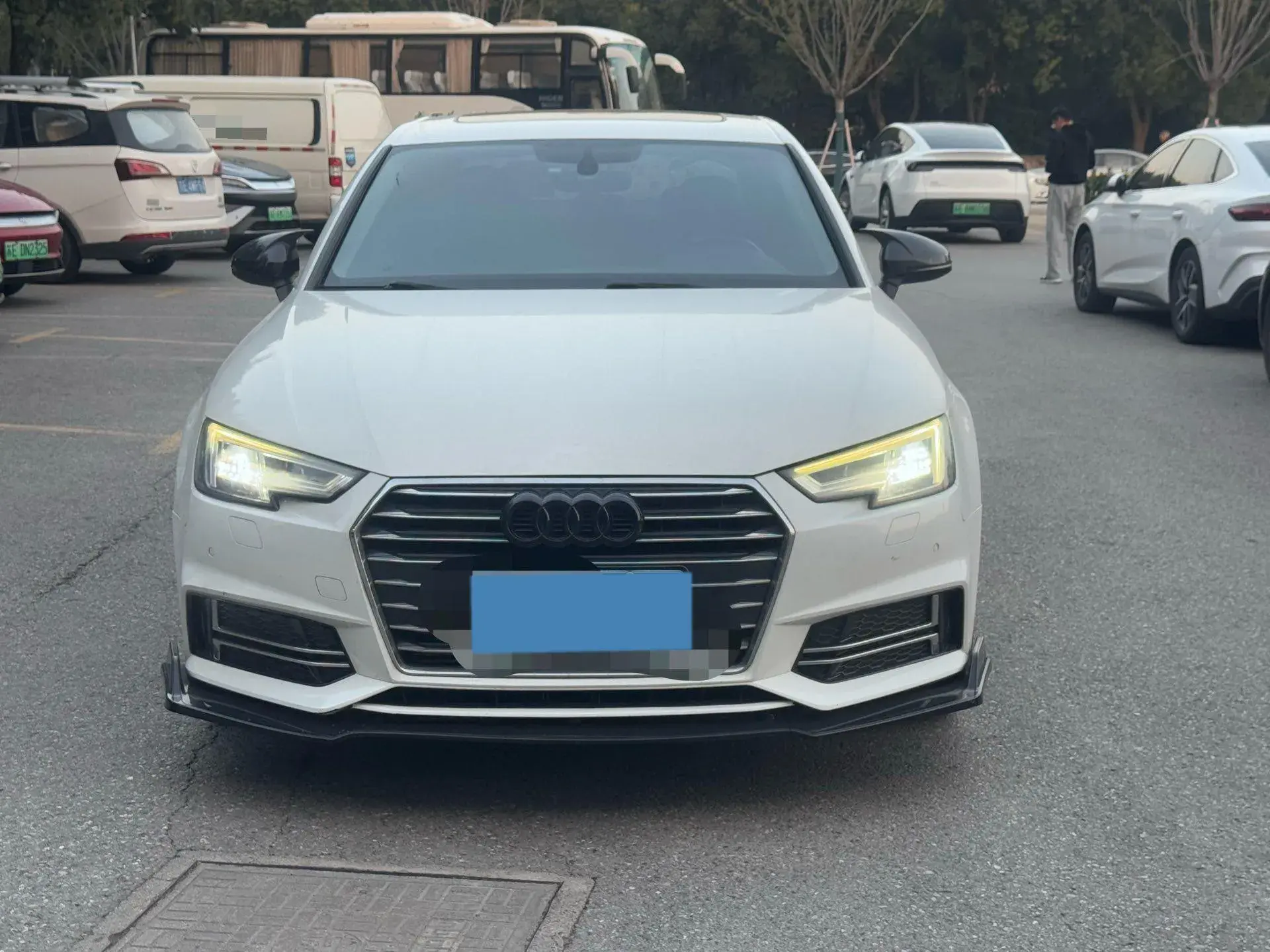 2019 AUDI A4L thumbnail 2