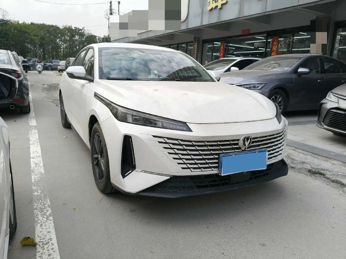 2023 ChangAn Lamore 1.5T 170HP L4 7DCT,autocango,china used car exporter,china ev exporter,chinese used car exporter,chinese used ev exporter