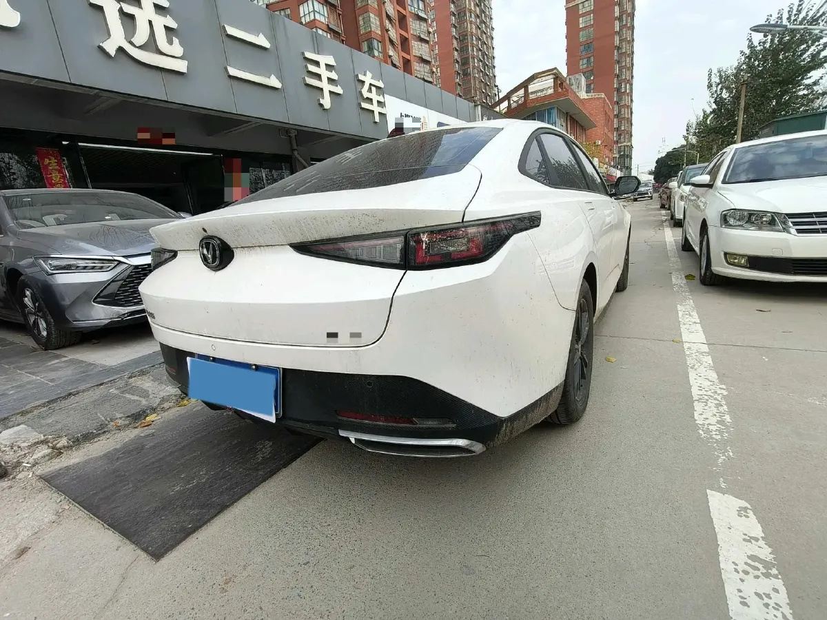 2023 ChangAn Lamore 1.5T 170HP L4 7DCT,autocango,china used car exporter,china ev exporter,chinese used car exporter,chinese used ev exporter