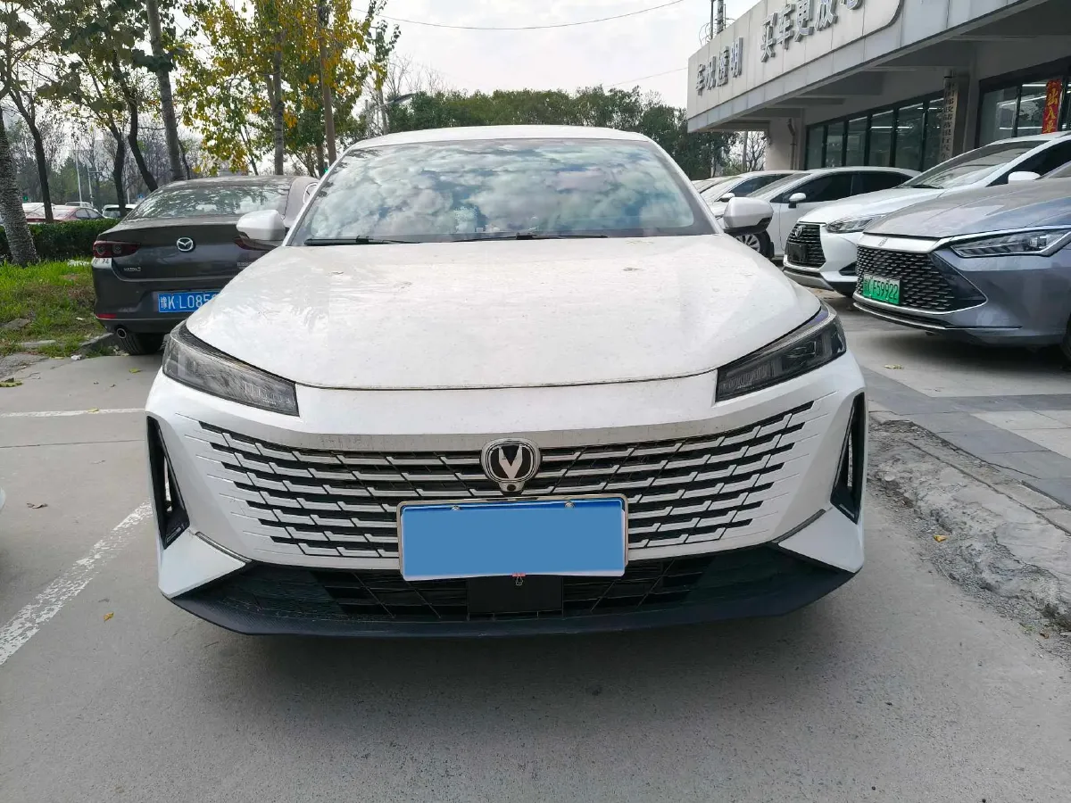 2023 ChangAn Lamore 1.5T 170HP L4 7DCT,autocango,china used car exporter,china ev exporter,chinese used car exporter,chinese used ev exporter