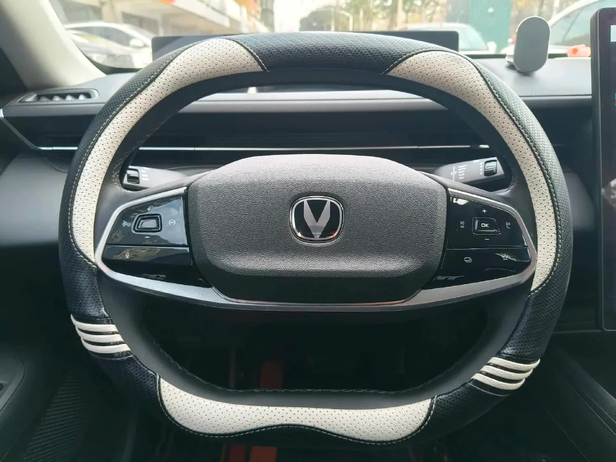 2023 ChangAn Lamore 1.5T 170HP L4 7DCT,autocango,china used car exporter,china ev exporter,chinese used car exporter,chinese used ev exporter