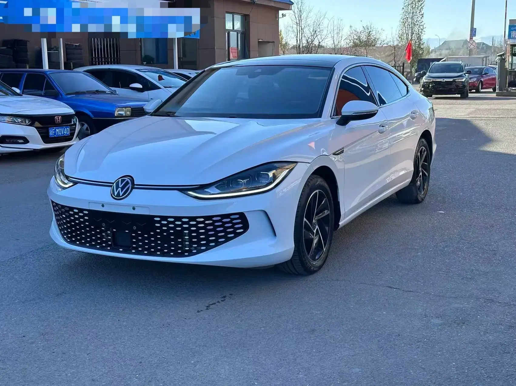 2022 VOLKSWAGEN LAMANDO view 1