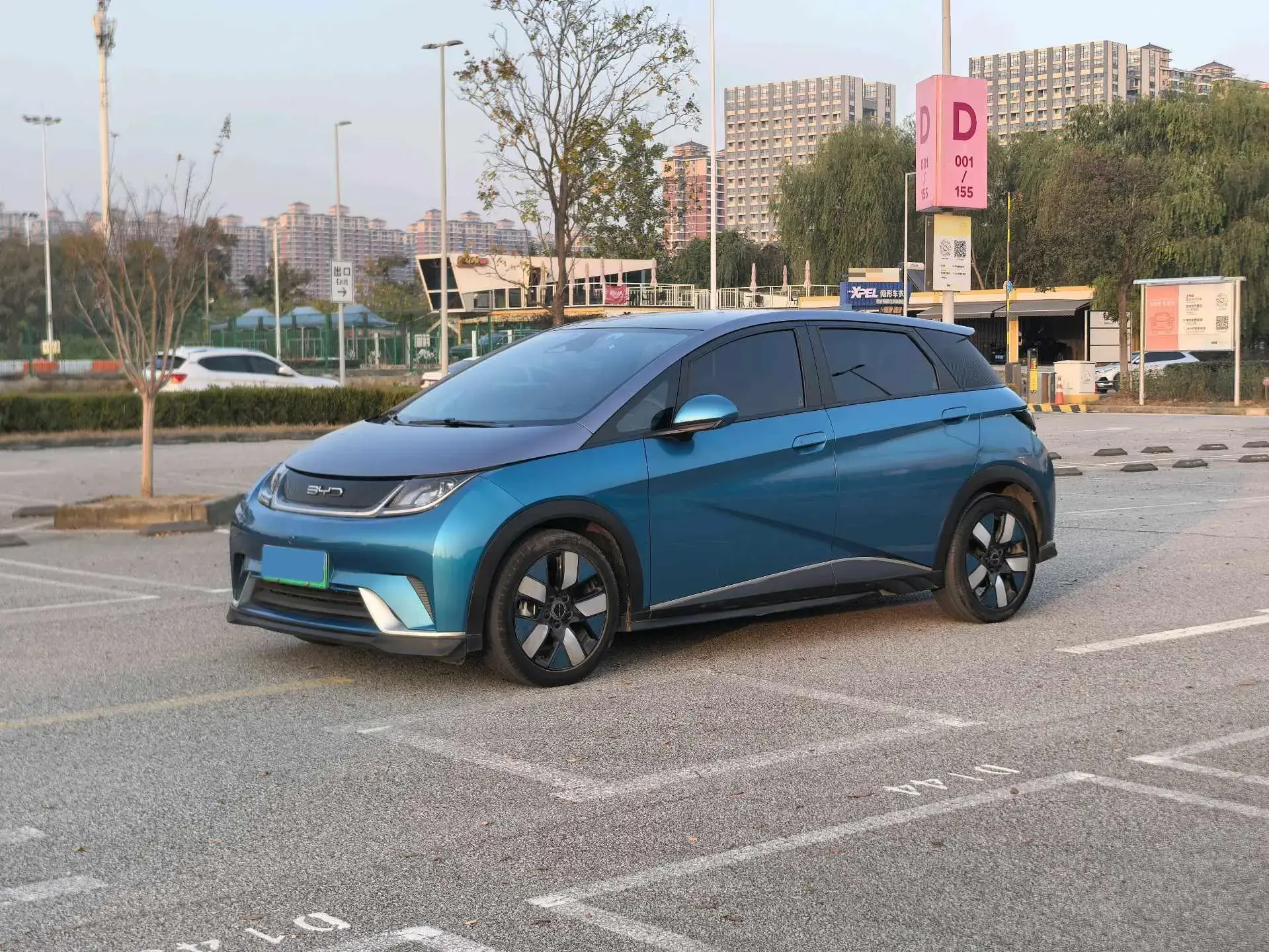 2021 BYD DOLPHIN view 1