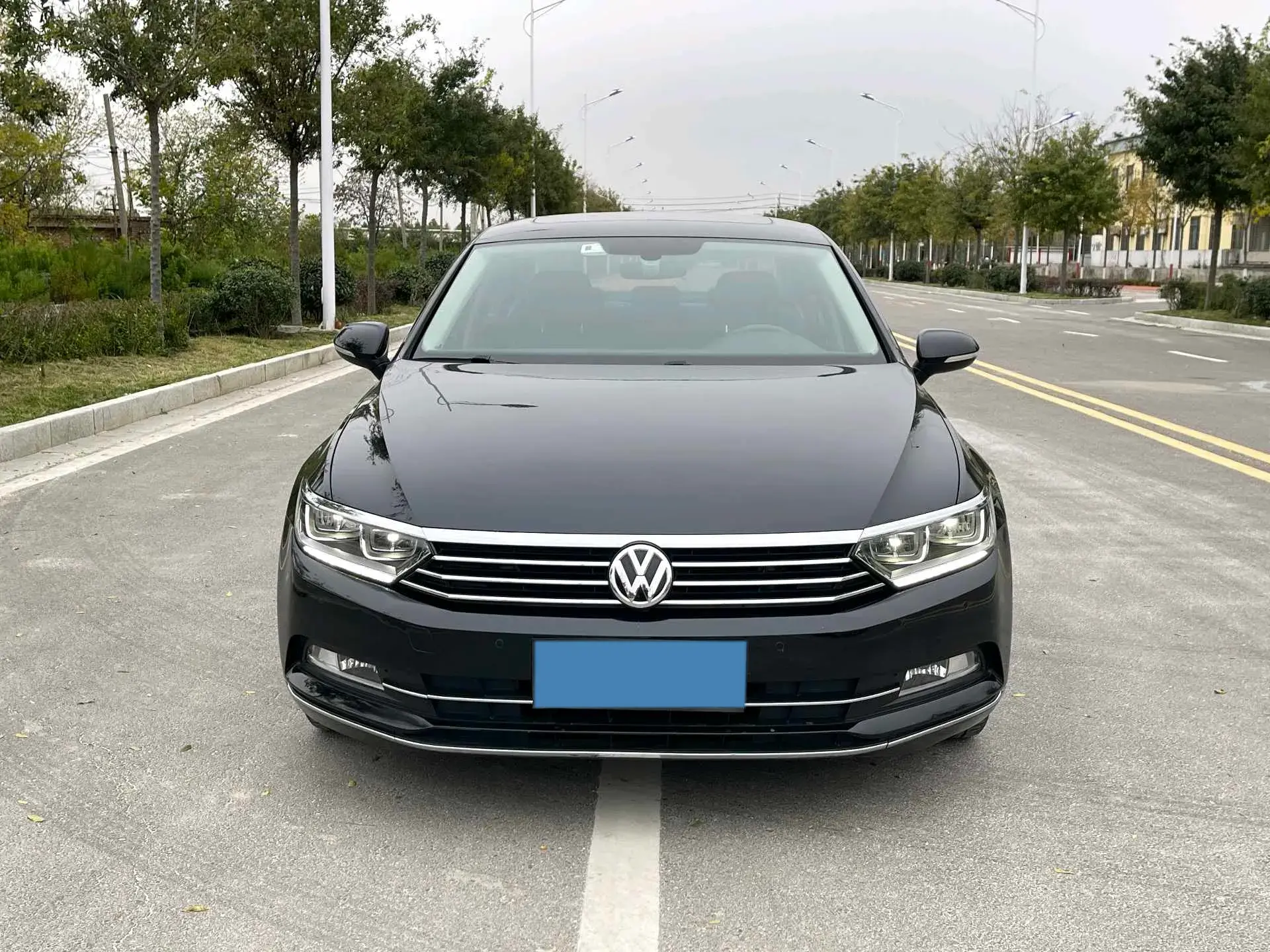 2018 VOLKSWAGEN MAGOTAN thumbnail 2