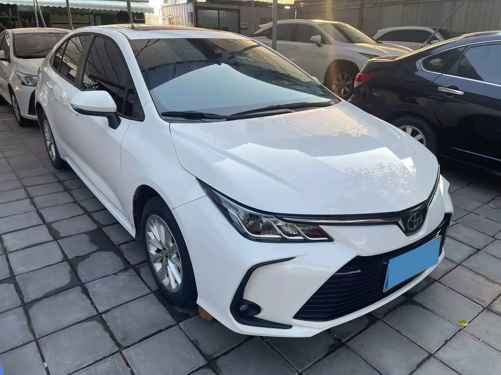 2021 TOYOTA COROLLA thumbnail 2