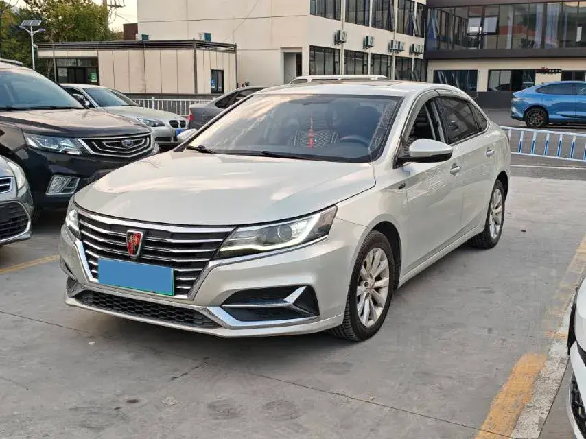 2017 Roewe i6 1.0T 125HP L3 2AT PHEV