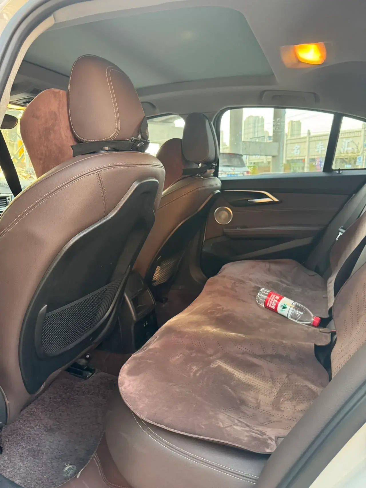 2021 BMW 1 thumbnail 4