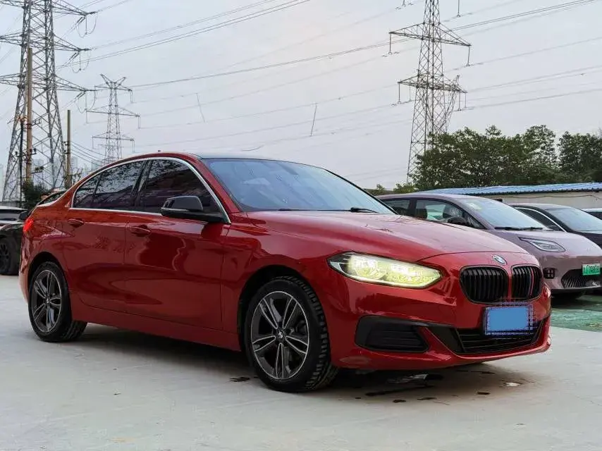 2020 BMW 1 thumbnail 3