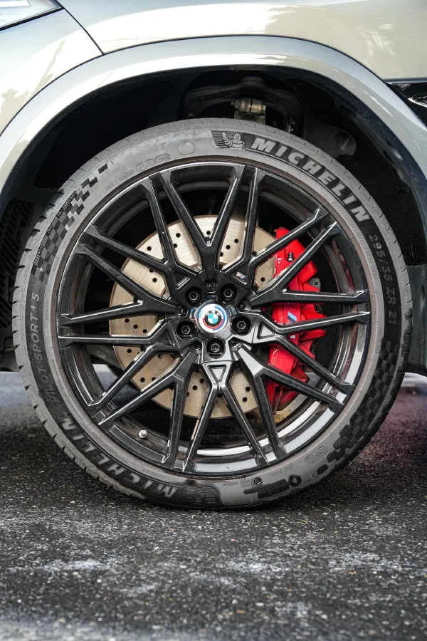 2023 BMW X6 M 4.4T 626HP V8 8AT,autocango,china used car exporter,china ev exporter,chinese used car exporter,chinese used ev exporter