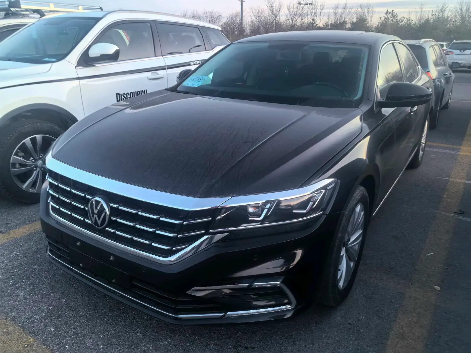 2020 VOLKSWAGEN PASSAT view 1